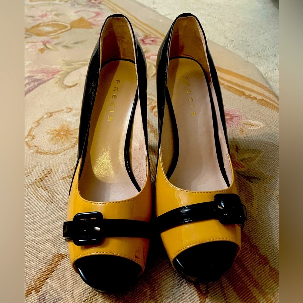 Vintage Y2K Platform Heels buckle never worn size 8.5